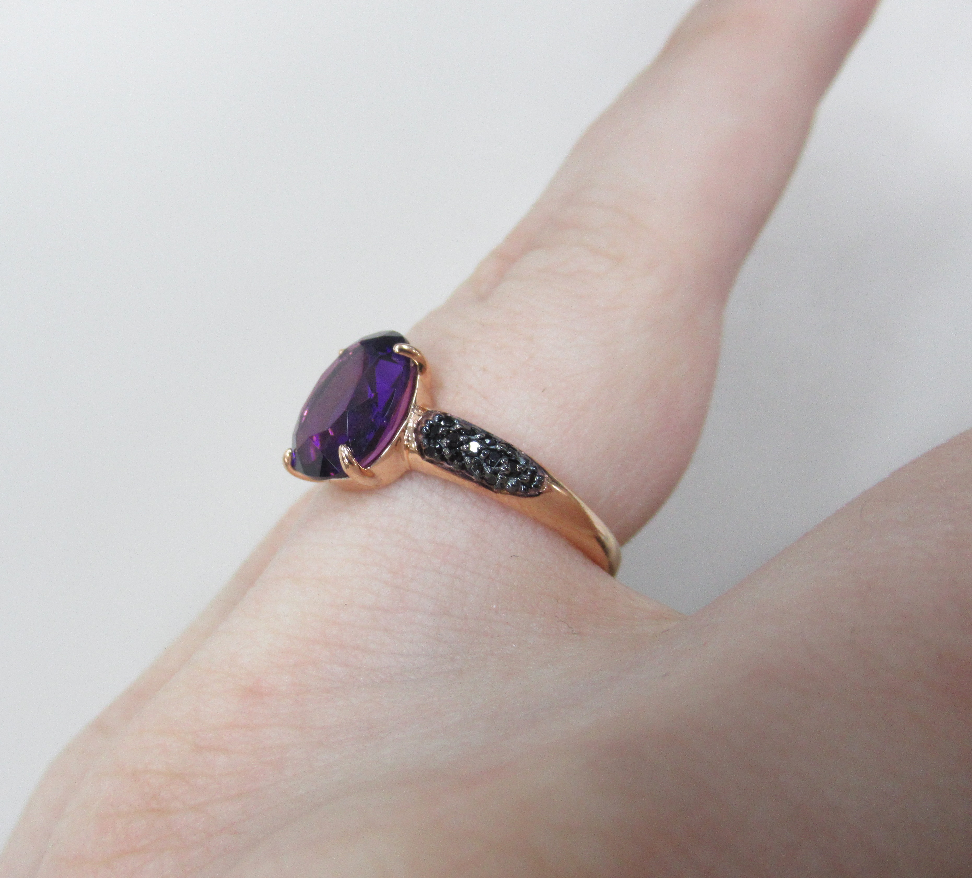 Серебряное кольцо с аметистом и шпинелью